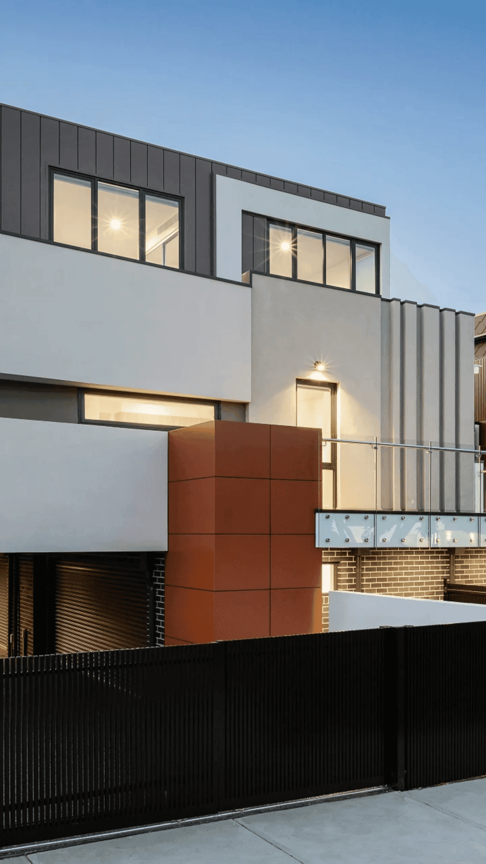 Coche blanco antiguo